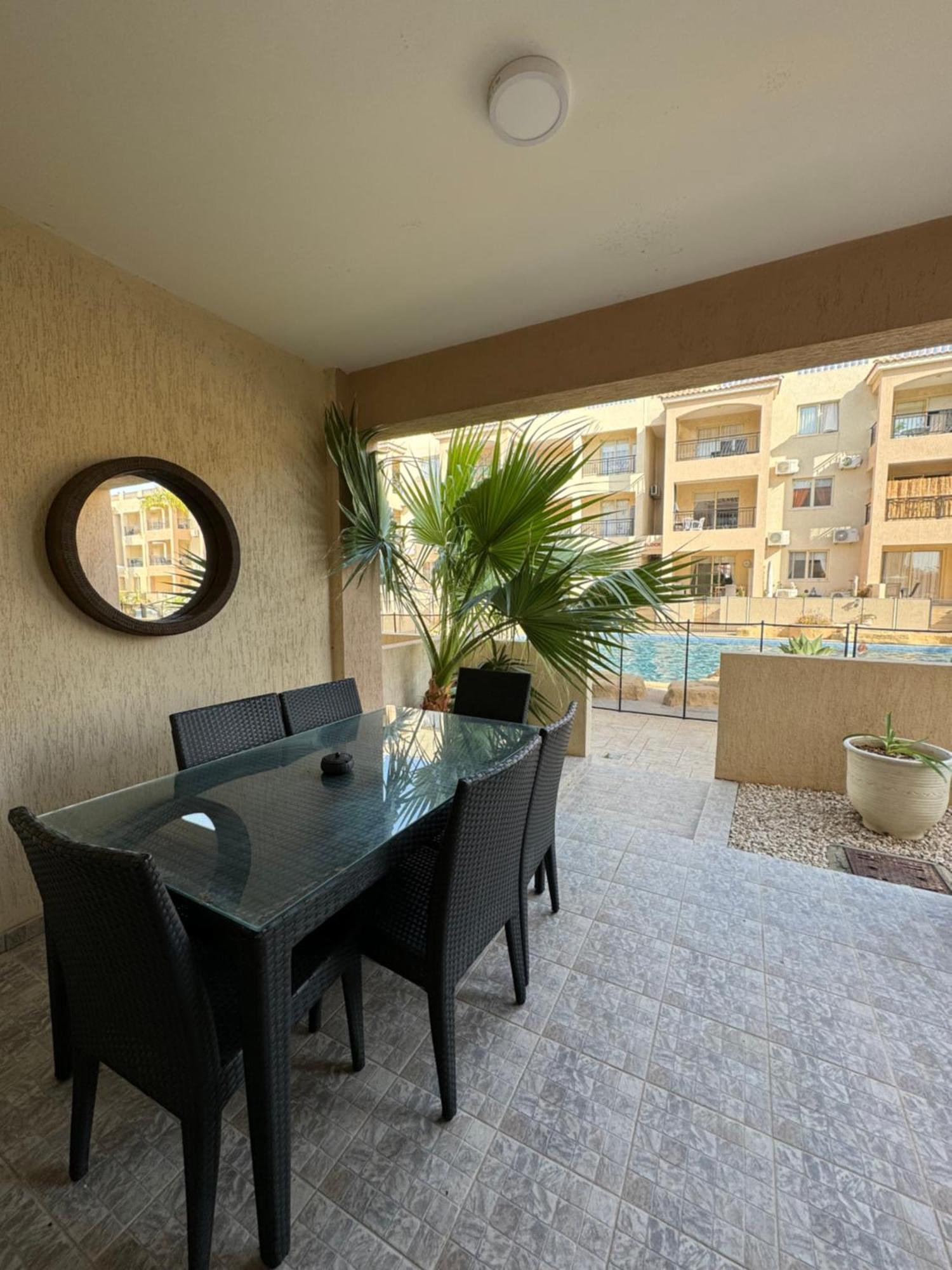 Royal-Seacrest Oasis, Pool-Side Apartment Пафос Екстериор снимка