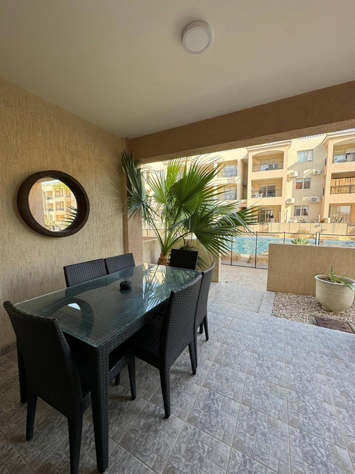 Royal-Seacrest Oasis, Pool-Side Apartment Пафос Екстериор снимка